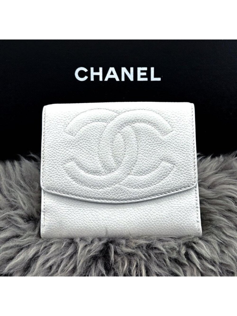 Chanel Wallet Jumbo CC Logo Caviar Snap Bifold